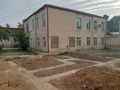 Satılır obyekt 300 m² — Bakı 300.00 m²