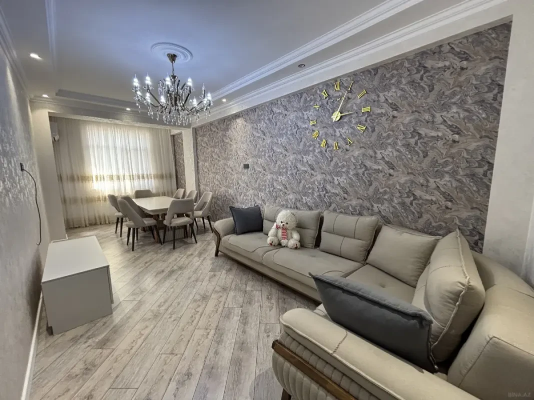 Kirayə verilir 2 otaqlı mənzil 95 m²