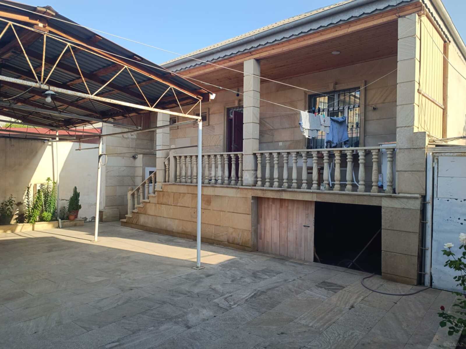 Satılır 4 otaqlı həyət evi 120 m²
