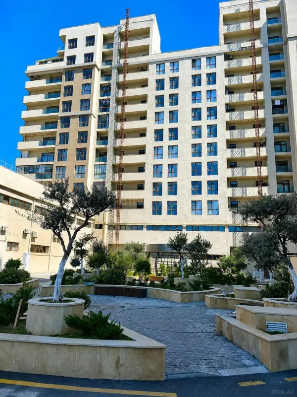 Satılır 3 otaqlı mənzil 98 m²