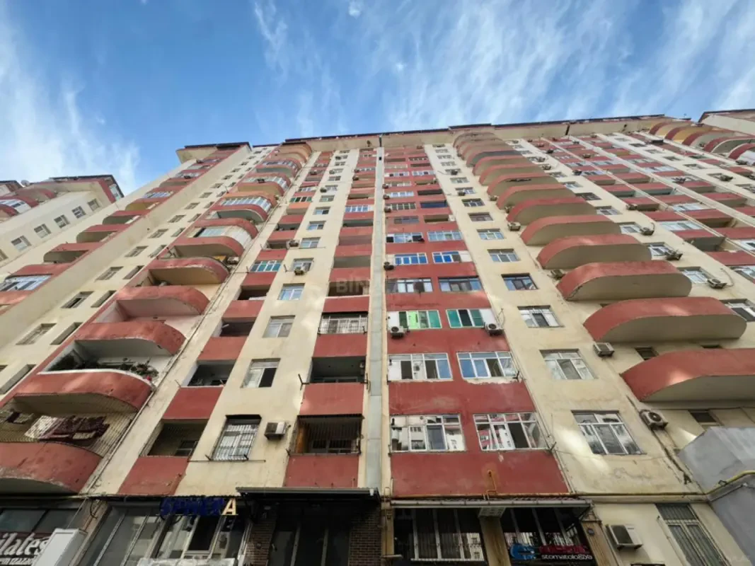 Satılır 3 otaqlı mənzil 103 m²