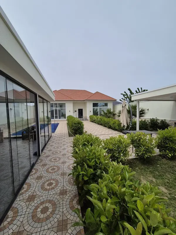 Satılır 4 otaqlı həyət evi 150 m²
