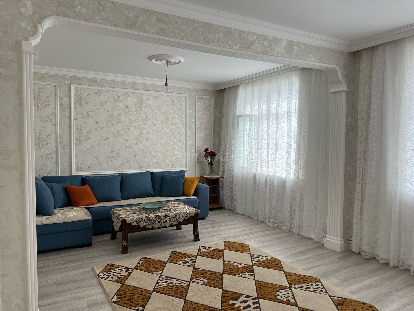 Kirayə verilir 4 otaqlı mənzil 130 m²