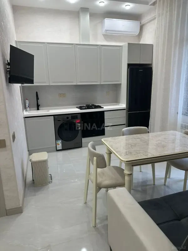 Kirayə verilir 2 otaqlı mənzil 65 m²