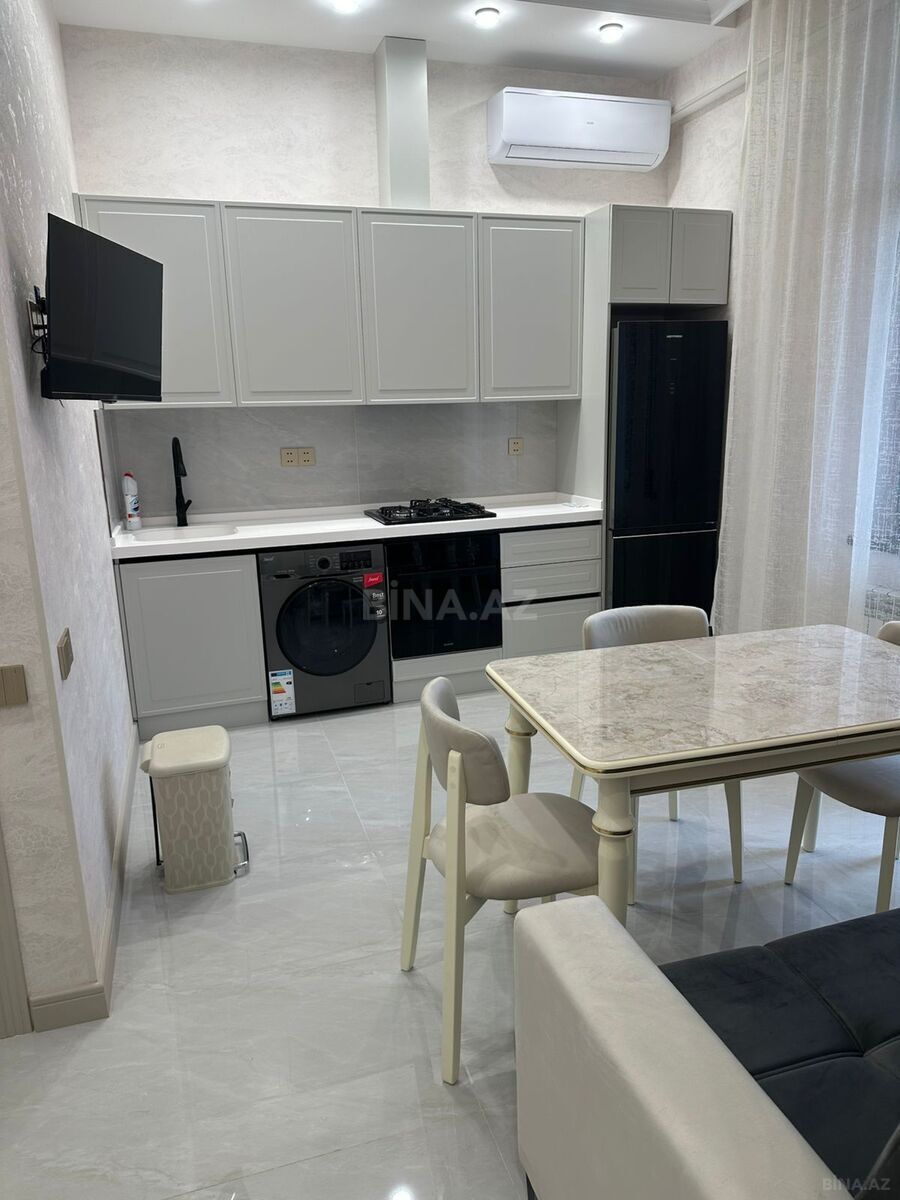 Kirayə verilir 2 otaqlı mənzil 65 m²