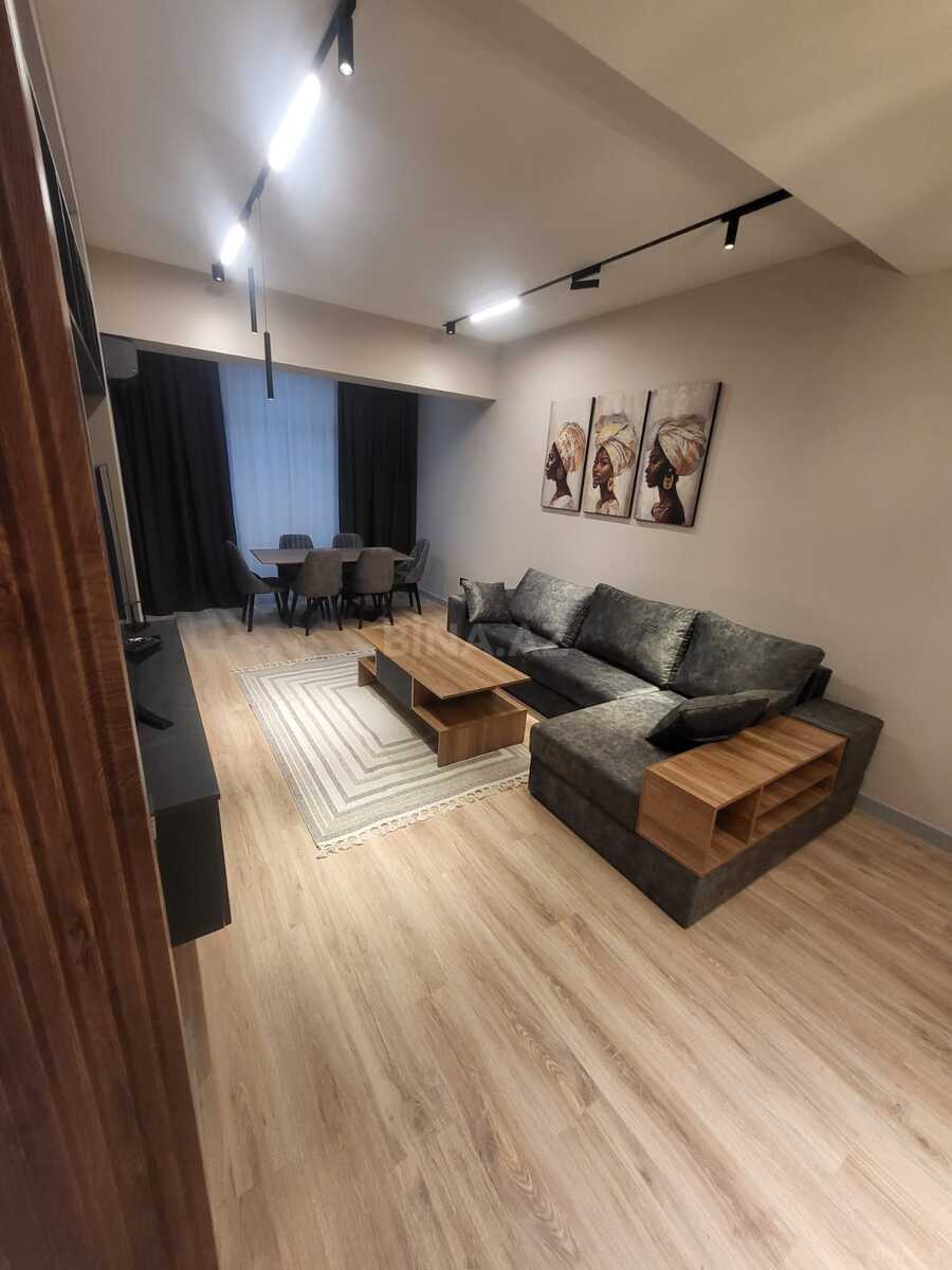 Kirayə verilir 2 otaqlı mənzil 70 m²