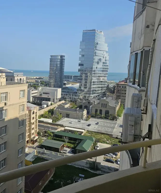 Kirayə verilir 2 otaqlı mənzil 95 m²