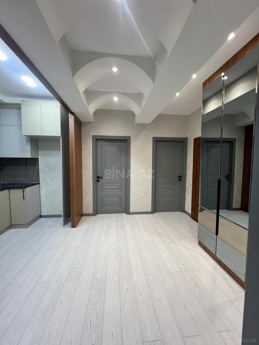 Satılır 2 otaqlı mənzil 68 m²