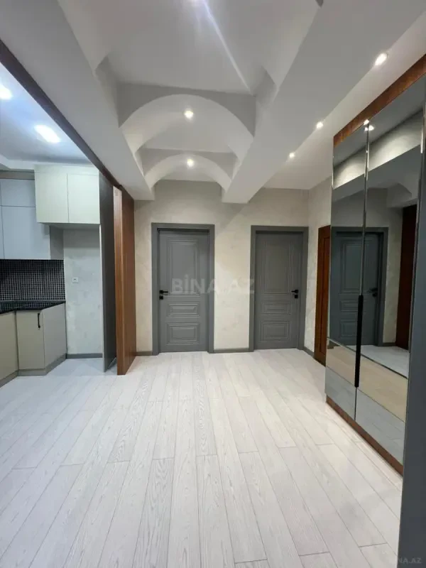 Satılır 2 otaqlı mənzil 68 m²