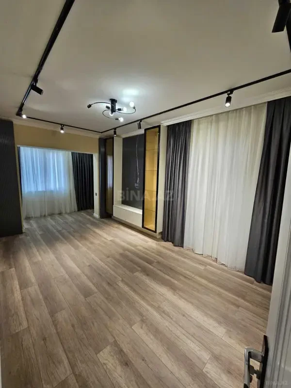 Satılır 3 otaqlı mənzil 70 m²