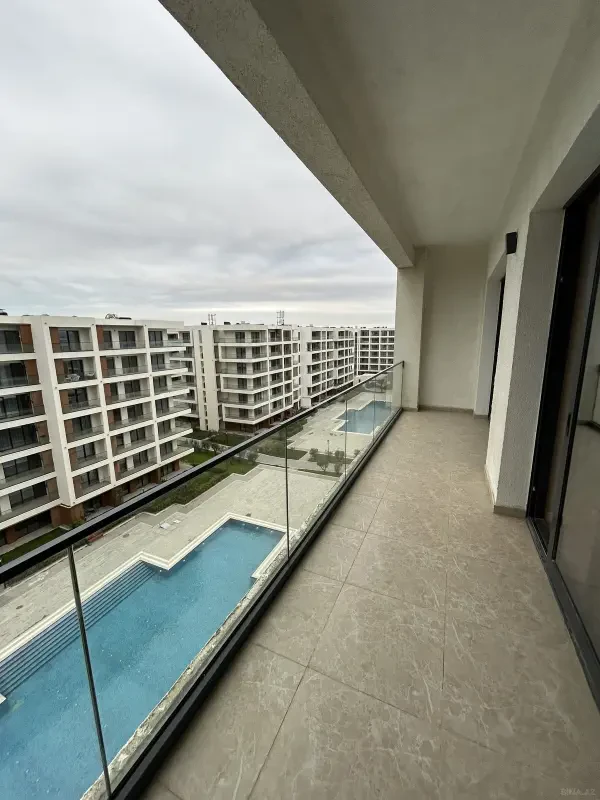 Kirayə verilir 2 otaqlı mənzil 102 m²