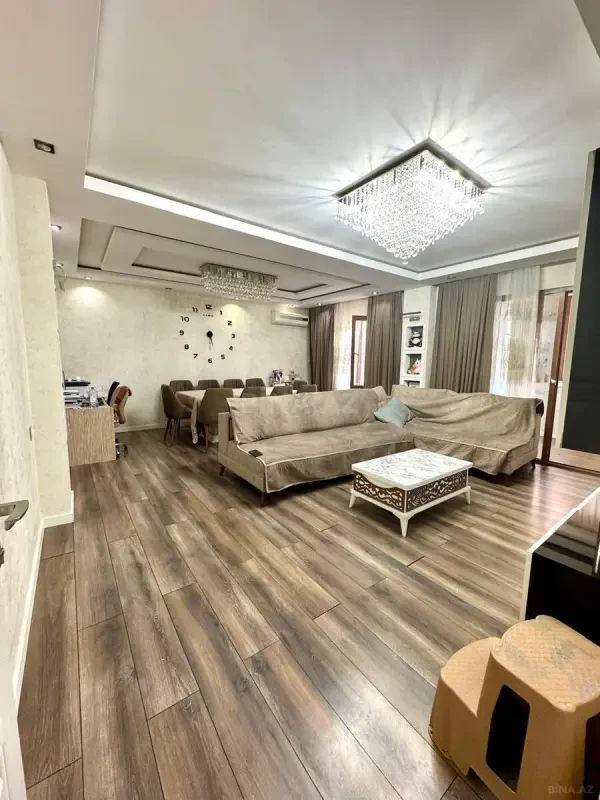 Satılır 5 otaqlı mənzil 110 m²