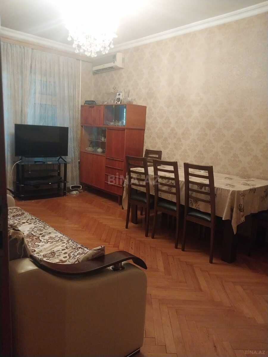 Satılır 2 otaqlı mənzil 62 m²