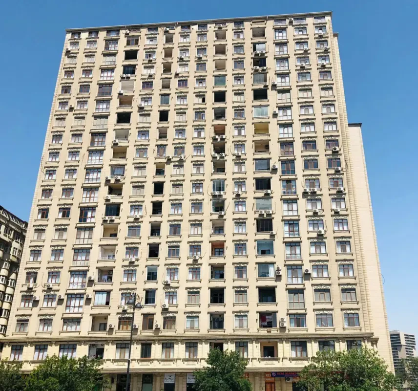 Kirayə verilir 3 otaqlı mənzil 130 m²