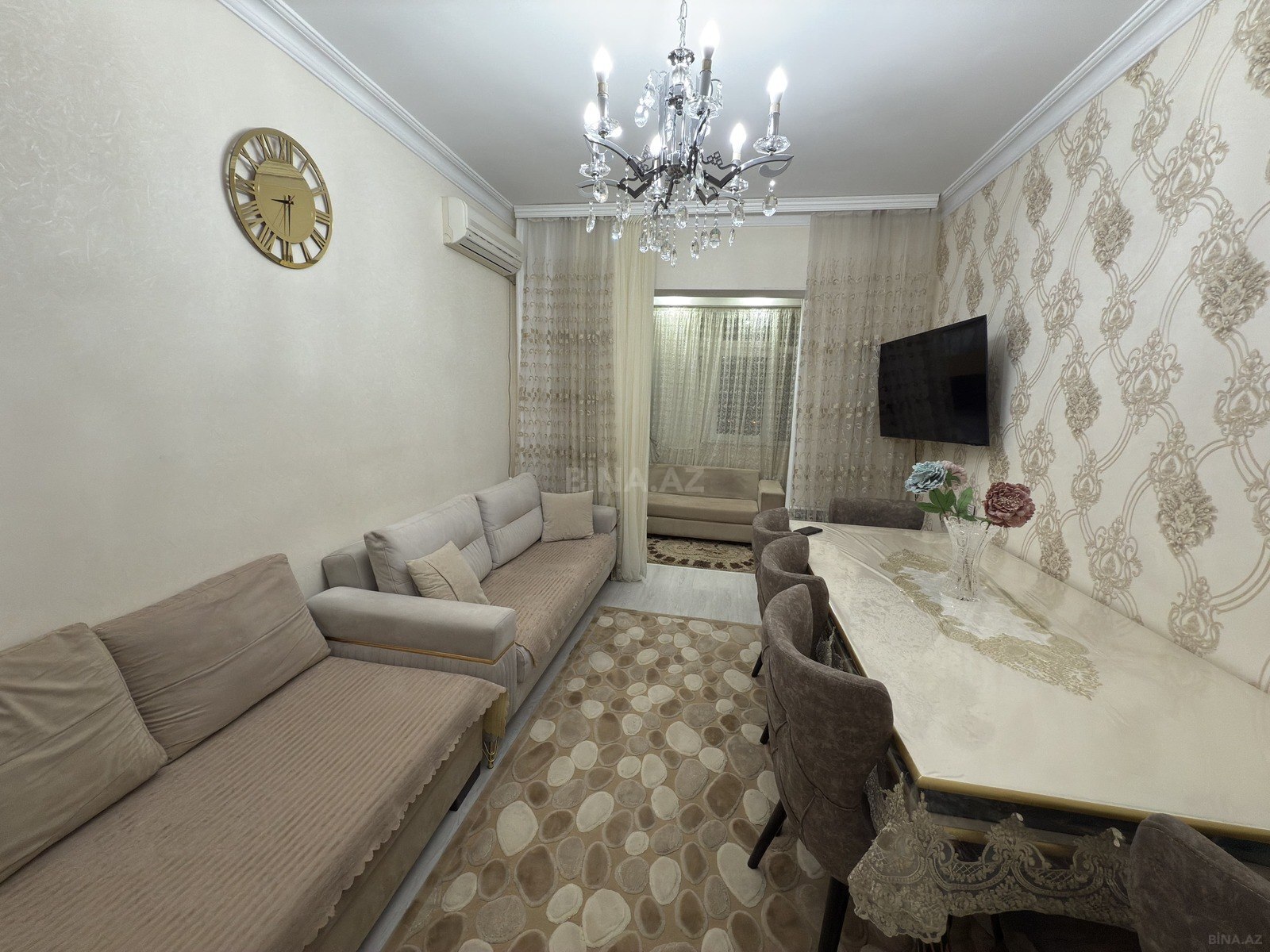 Satılır 2 otaqlı mənzil 88 m²