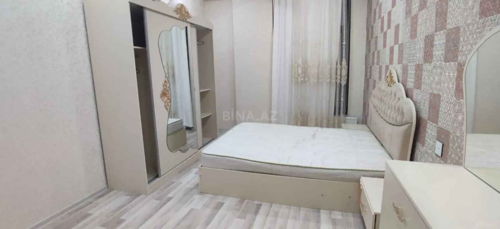 Kirayə verilir 2 otaqlı mənzil 85 m²