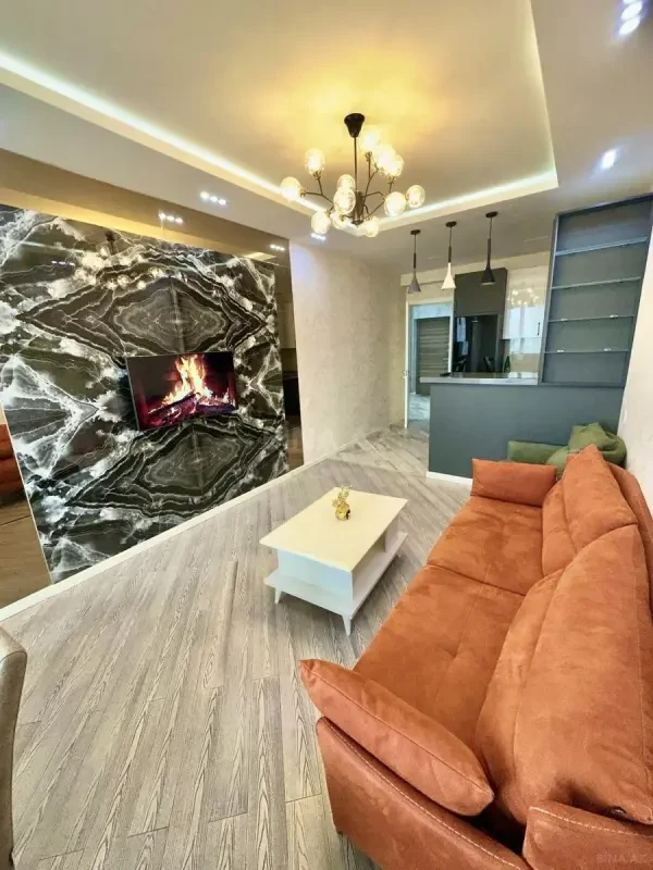 Kirayə verilir 2 otaqlı mənzil 65 m²