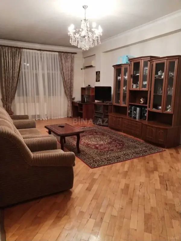 Satılır 2 otaqlı mənzil 85 m²