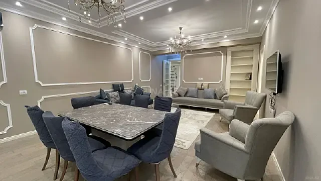 Satılır 4 otaqlı mənzil 140 m² — Bakı 4 otaq 140.00 m²