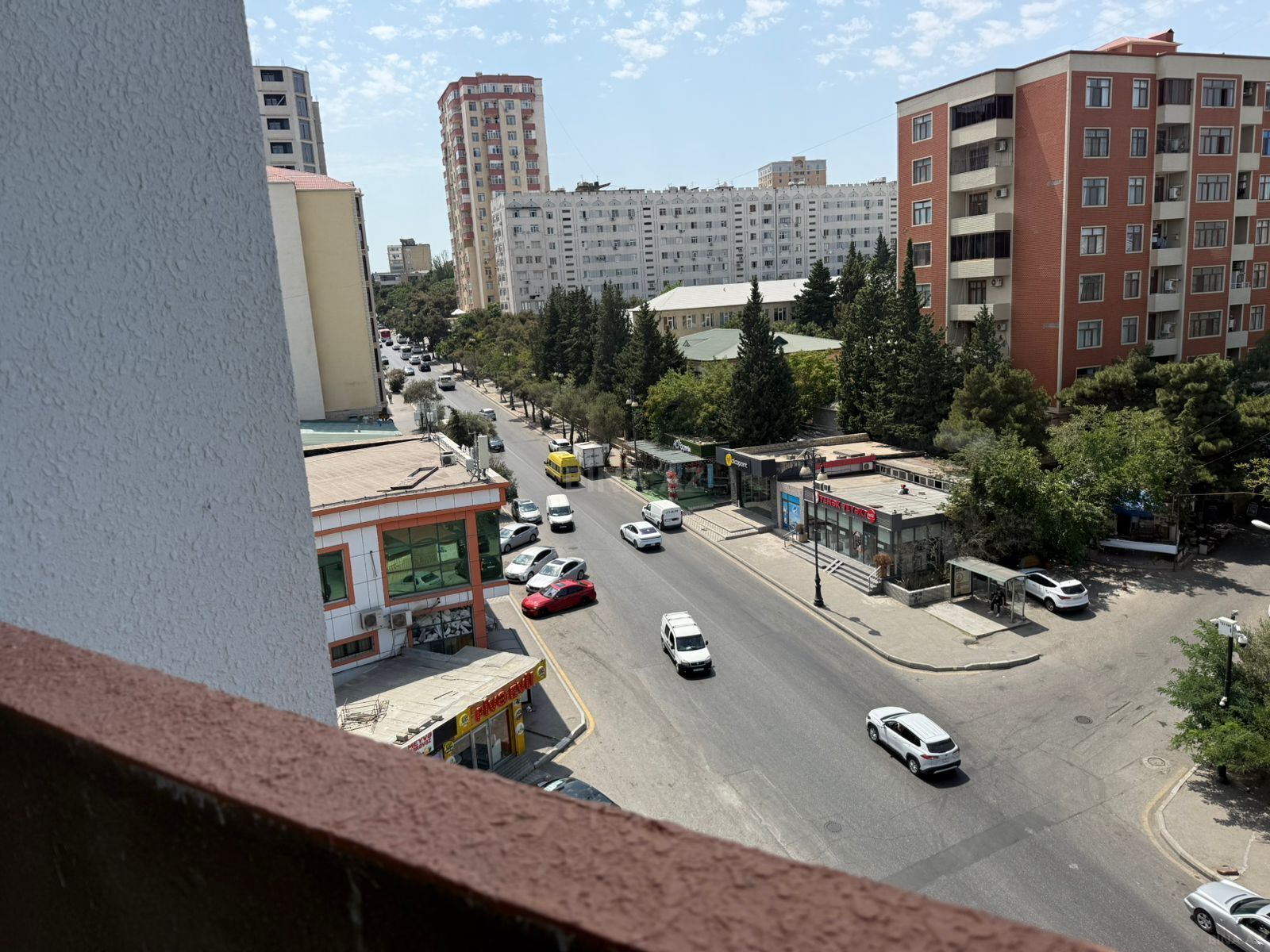 Satılır 3 otaqlı mənzil 93 m²