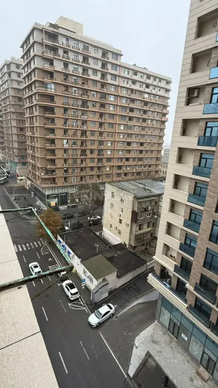 Satılır 3 otaqlı mənzil 128 m²