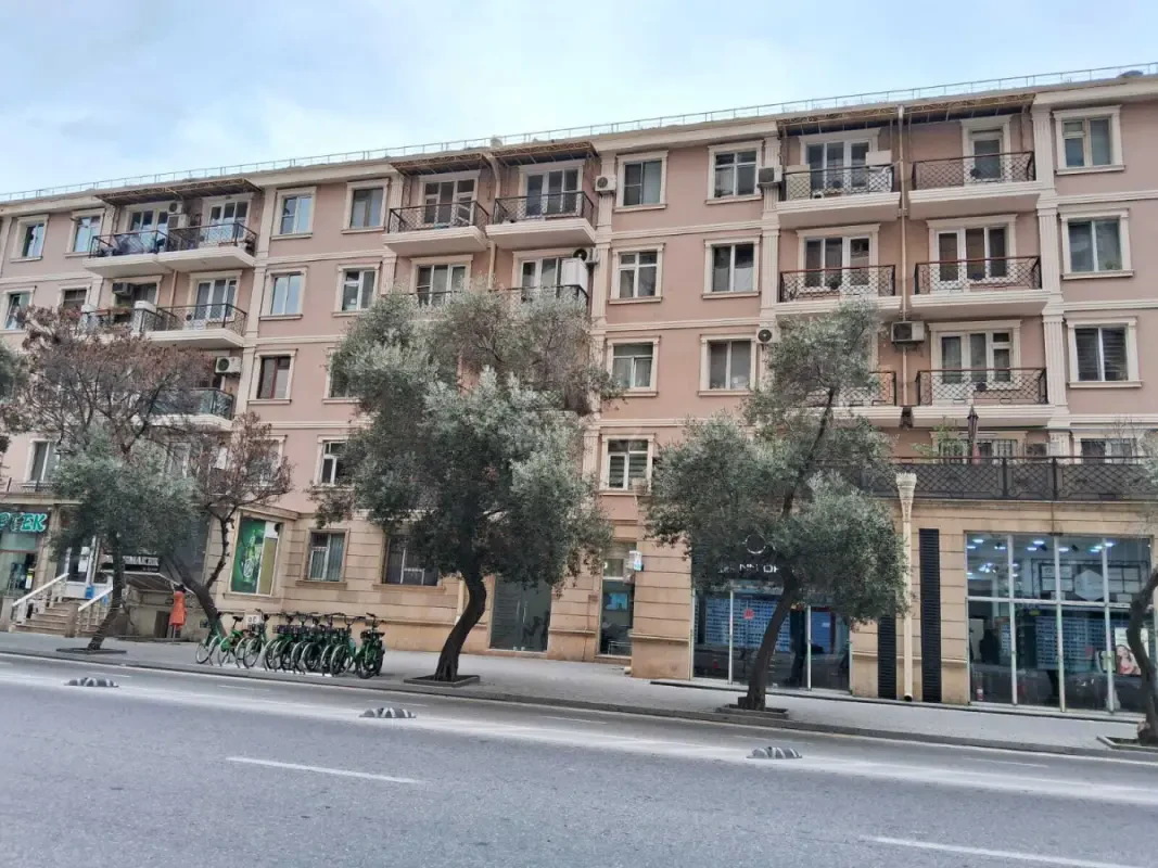 Satılır 3 otaqlı mənzil 85 m²