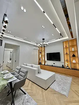Kirayə verilir 4 otaqlı mənzil 130 m² — Bakı, Xətai 4 otaq 130.00 m²