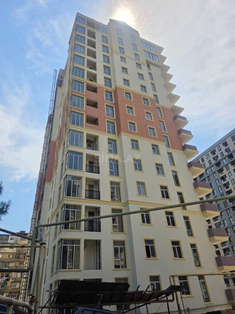 Satılır 2 otaqlı mənzil 77 m²