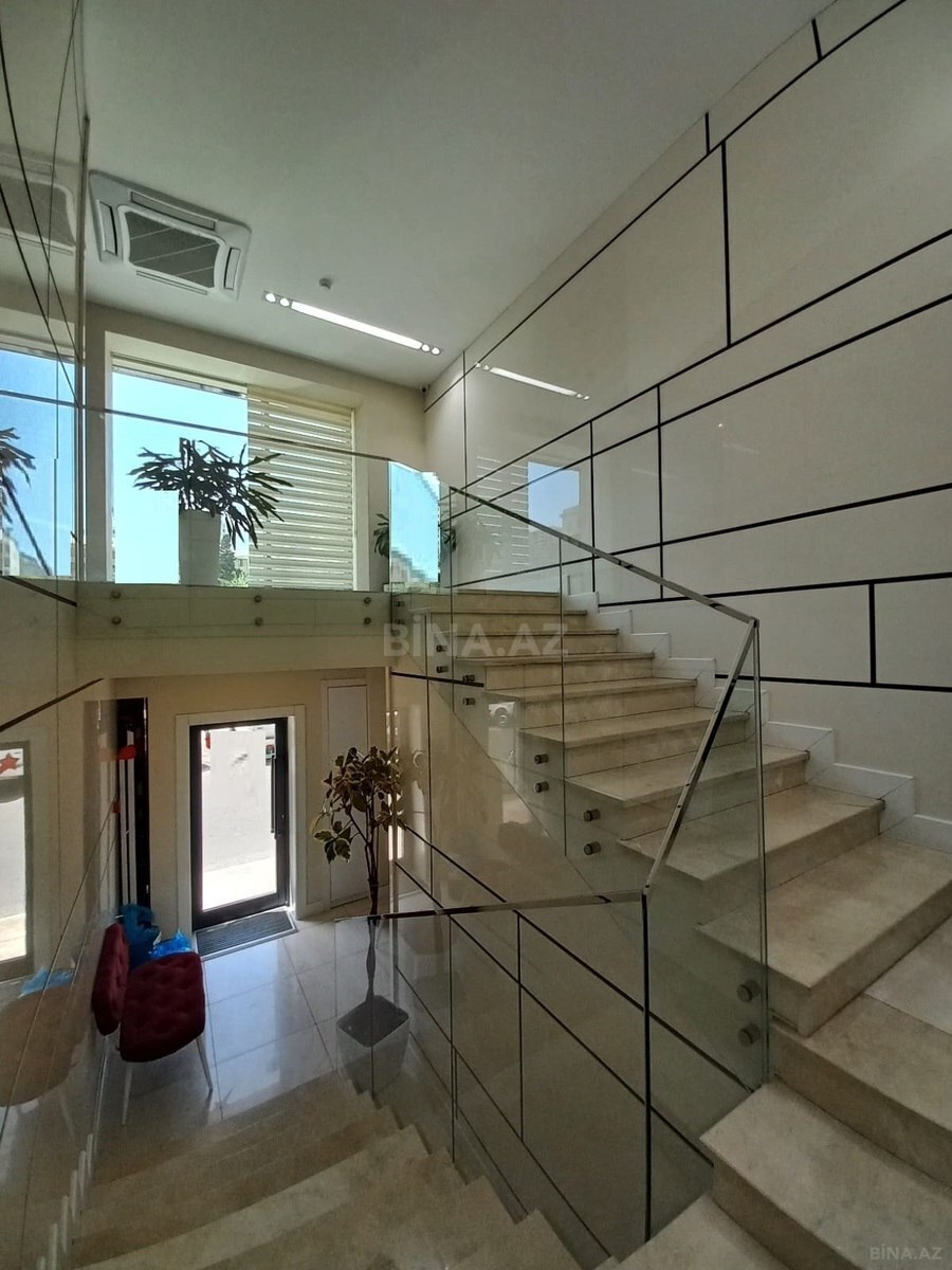 Satılır obyekt 350 m²