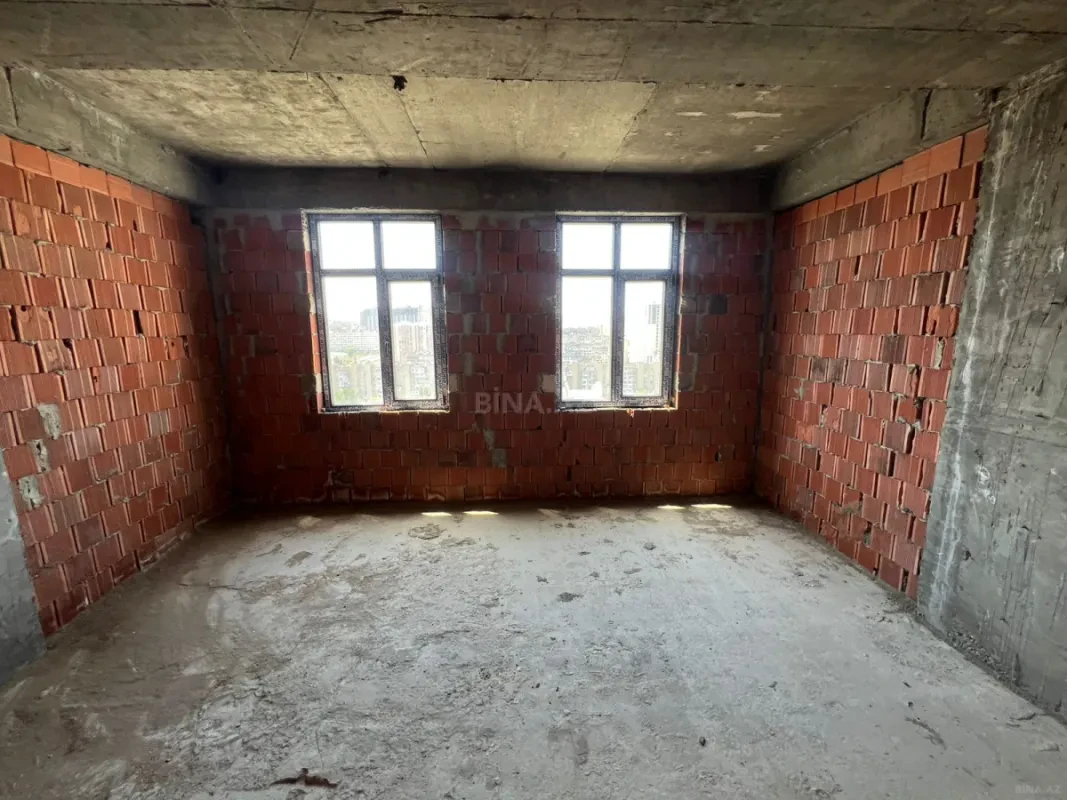 Satılır 3 otaqlı mənzil 146 m²
