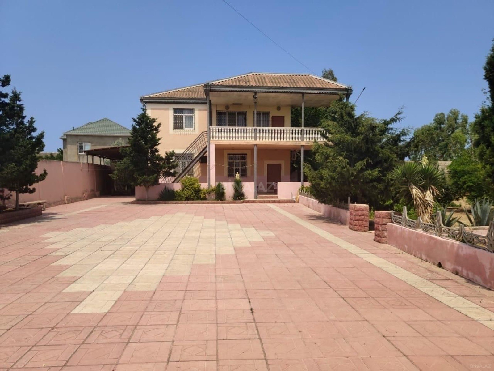 Kirayə verilir 6 otaqlı həyət evi 250 m²