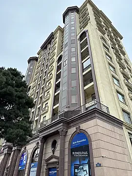 Satılır 3 otaqlı mənzil 145 m² — Bakı 3 otaq 145.00 m²