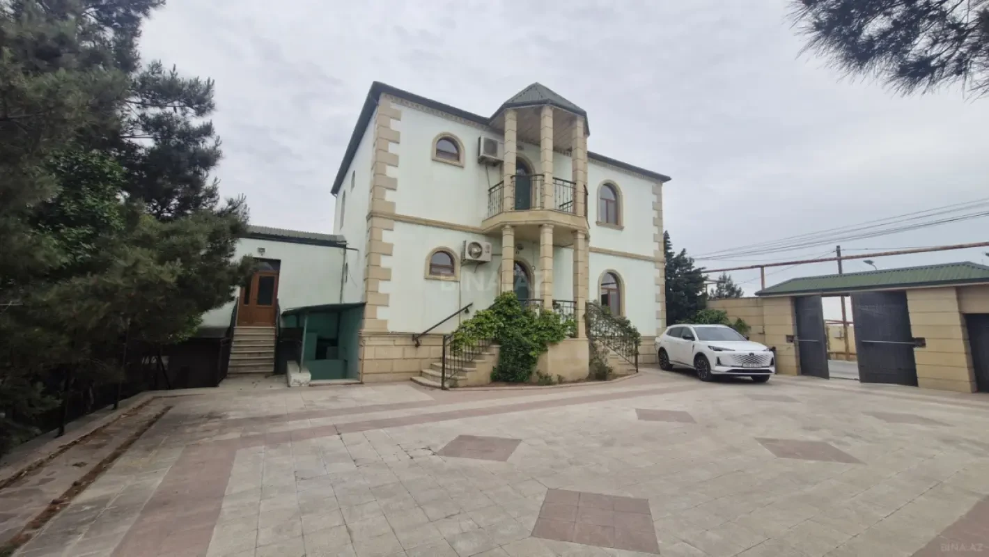 Satılır 6 otaqlı həyət evi 278 m²