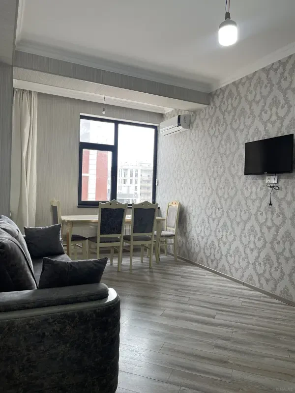 Kirayə verilir 2 otaqlı mənzil 52 m²