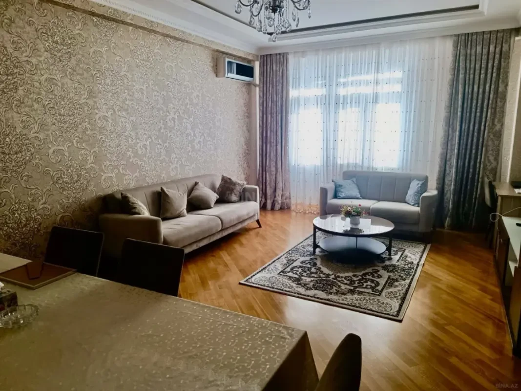 Satılır 2 otaqlı mənzil 85 m²