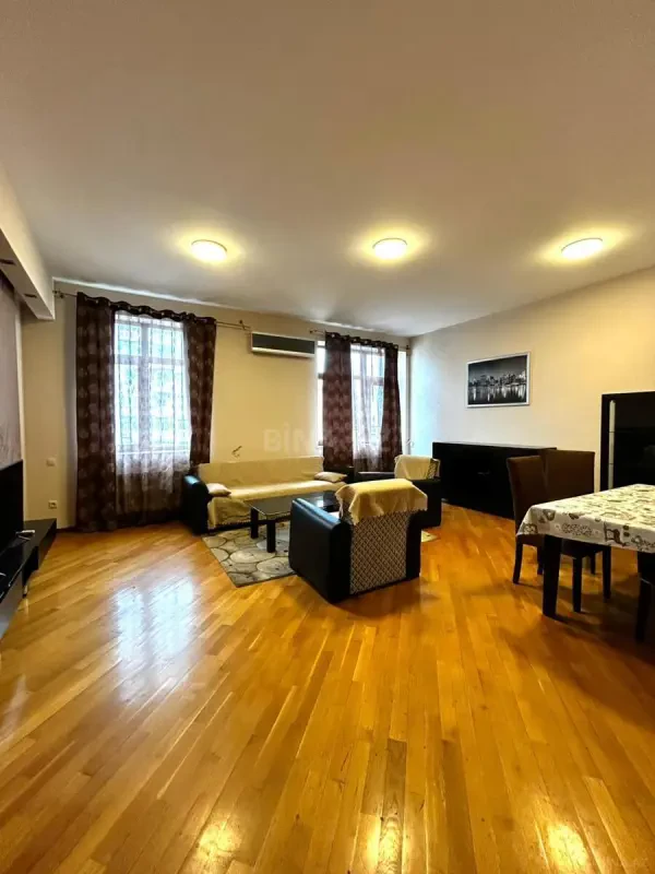 Satılır 2 otaqlı mənzil 95 m²