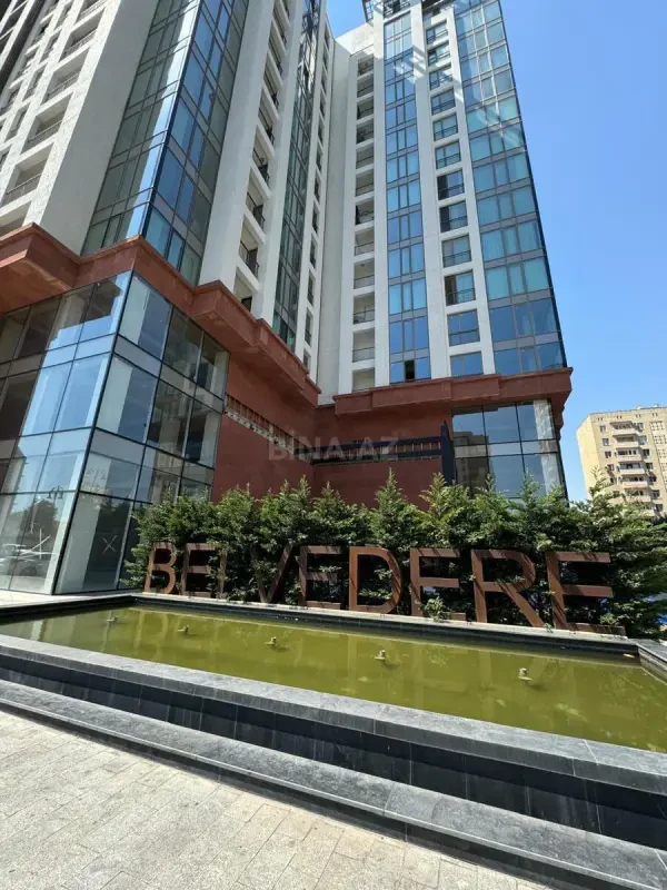 Satılır 9 otaqlı mənzil 470 m²