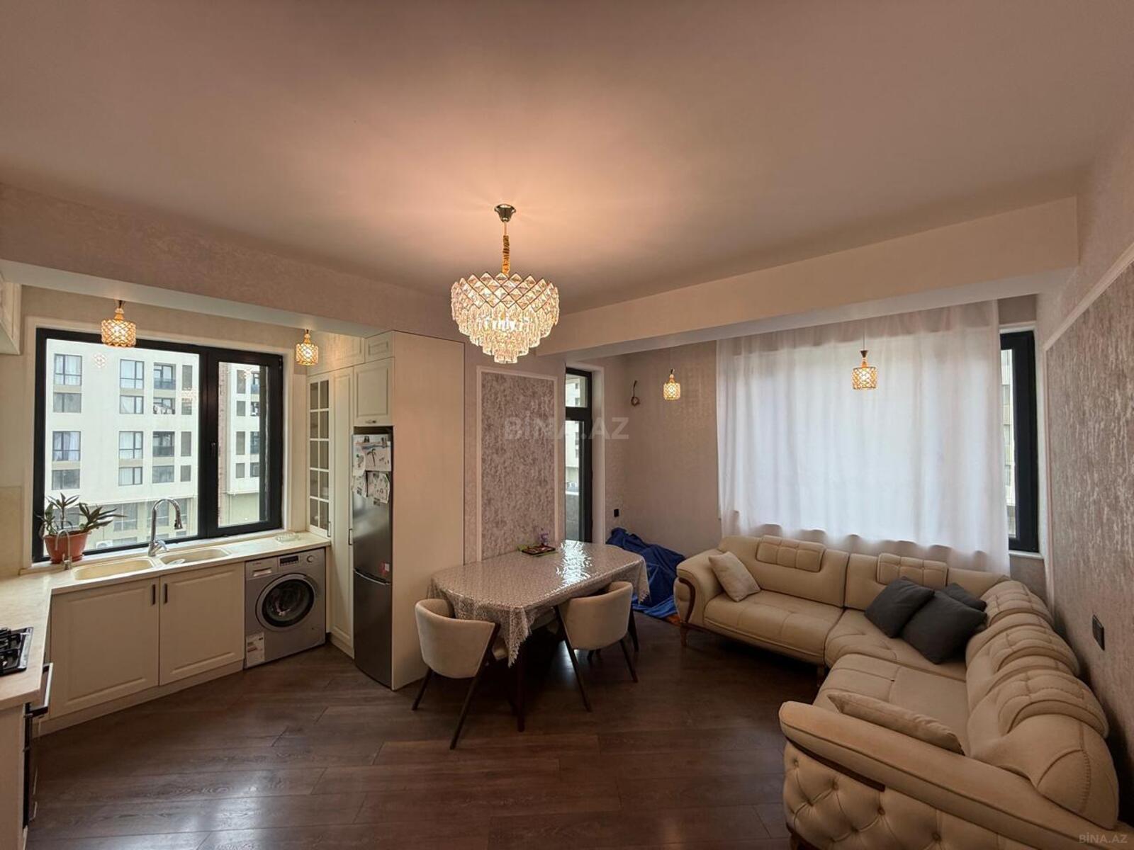 Satılır 4 otaqlı mənzil 100 m²