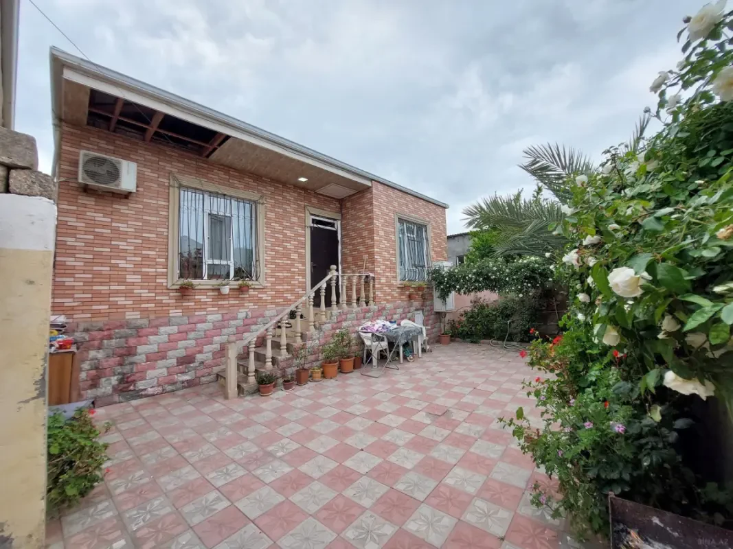 Satılır 3 otaqlı həyət evi 100 m²