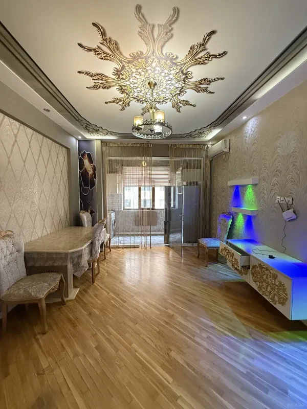 Kirayə verilir 2 otaqlı mənzil 60 m²