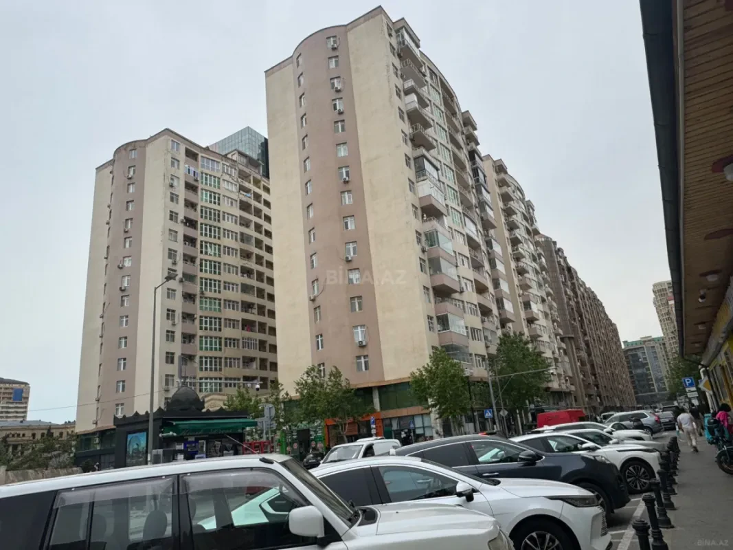 Satılır 3 otaqlı mənzil 115 m²