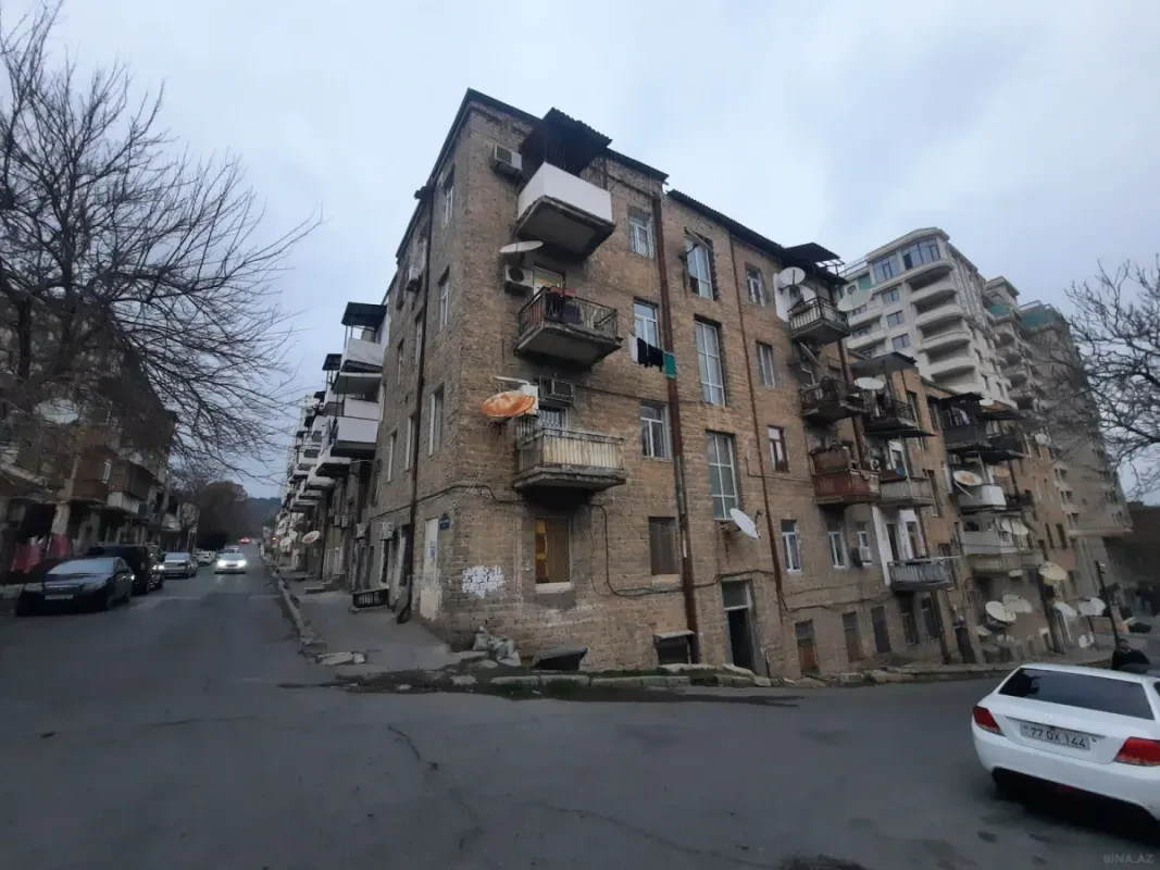 Satılır 2 otaqlı mənzil 42 m²