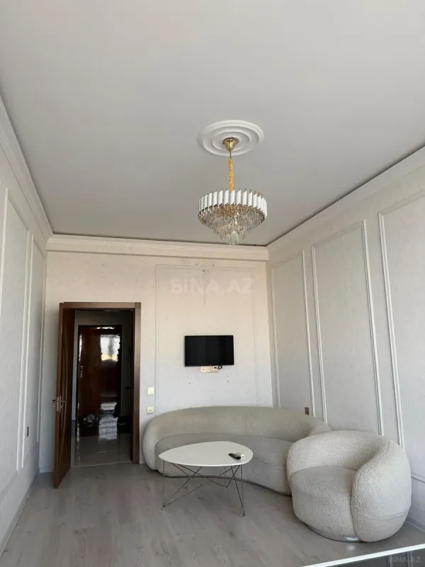 Kirayə verilir 2 otaqlı mənzil 85 m²