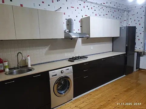 Kirayə verilir 4 otaqlı mənzil 140 m² — Bakı, Nizami 4 otaq 140.00 m²