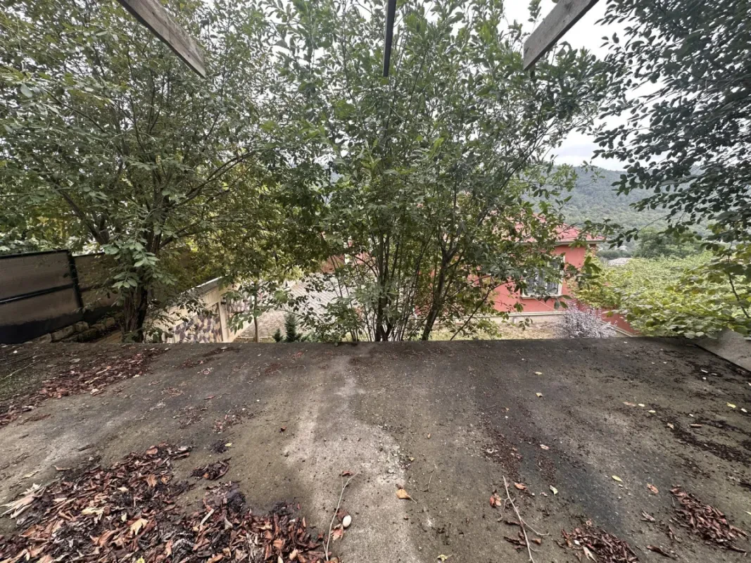 Satılır 4 otaqlı həyət evi 6000 m²