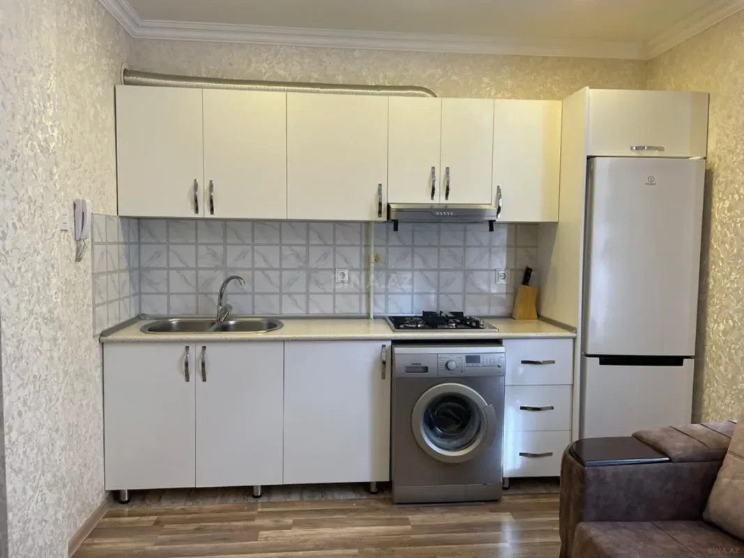 Kirayə verilir 2 otaqlı mənzil 70 m²
