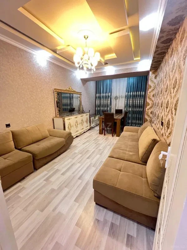 Kirayə verilir 2 otaqlı mənzil 75 m²