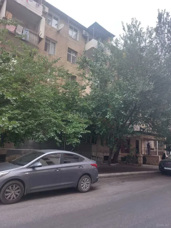 Satılır 3 otaqlı mənzil 68 m²