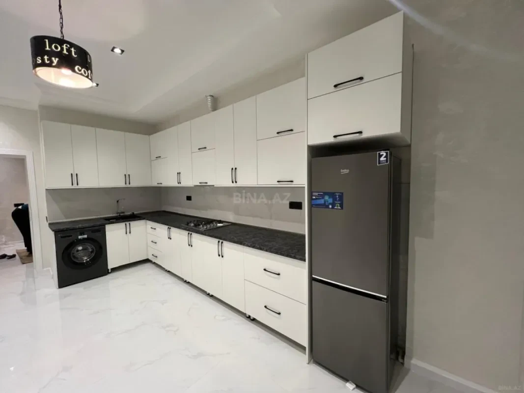Kirayə verilir 3 otaqlı mənzil 112 m²