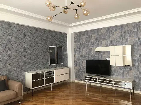 Kirayə verilir 2 otaqlı mənzil 98 m² — Bakı 2 otaq 98.00 m²